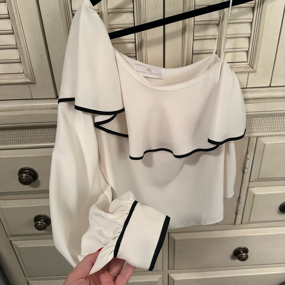 NWOT Amanda Uprichard One Shoulder Rianna Top in Ivory Ruffled, size: M